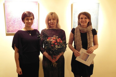 Artystka_z_wlascicielka_galerii_dorota_van_vugt_i_jej_wspolpracownica_agnieszka_stepien_medium