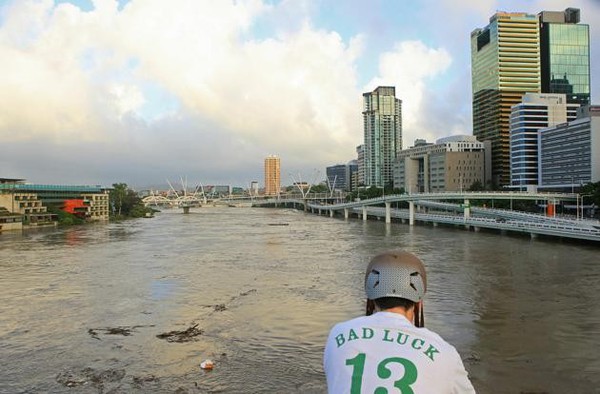 61479-queensland-floods_large