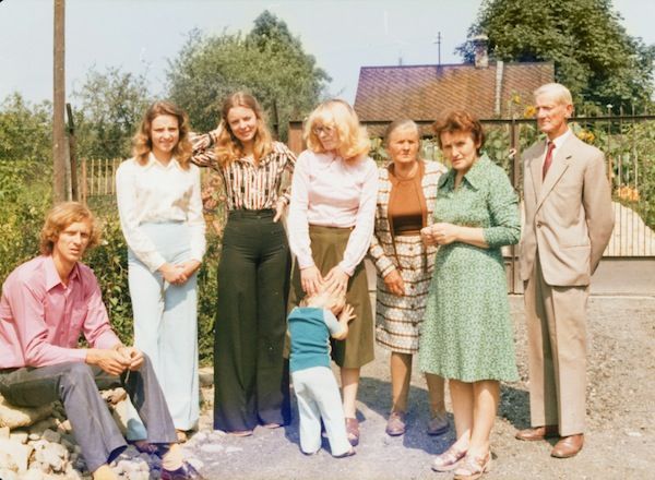 12_biala_rok_1975_original