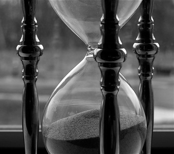 Hourglass_cr_small